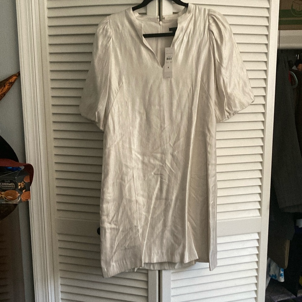 Cream shimmery Ann Taylor dress size 6 new with tags